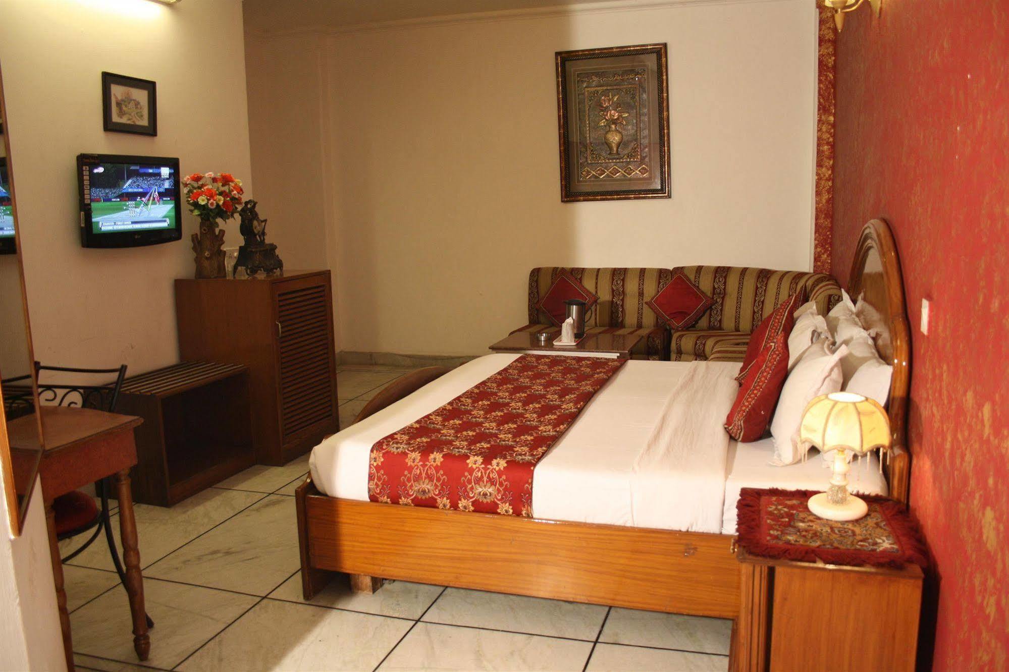 Hotel Rahul Palace Neu-Delhi Zimmer foto